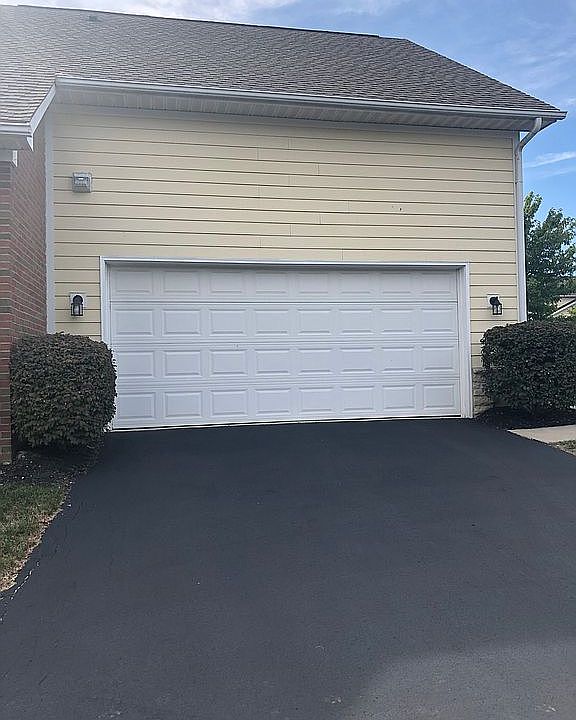 2nd image of 3801 Gabrielle Dr