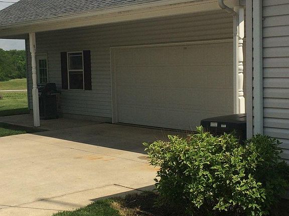 Oversized 2+ car garage
