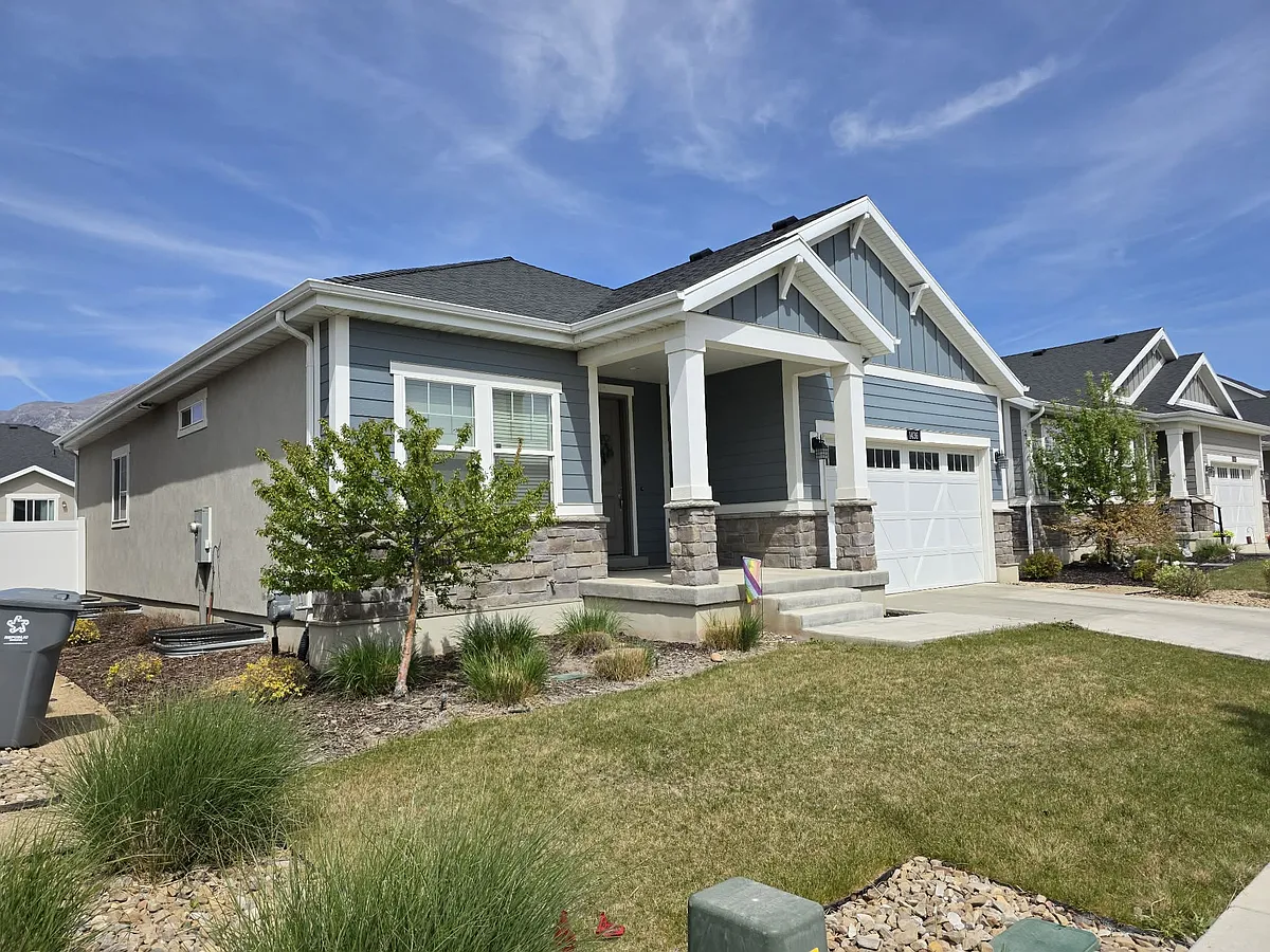 Building Photo - 1436 W Gala Ln
