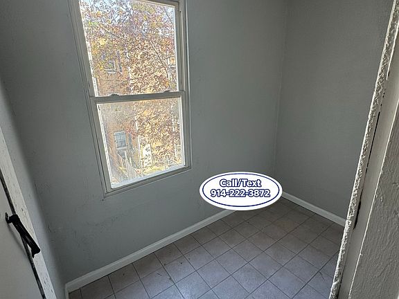 5th image of 12 Riverview Pl #2R
