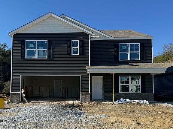 2nd image of 141 Crawford Cir