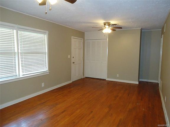 3rd image of 3239 Willow Lane Dr