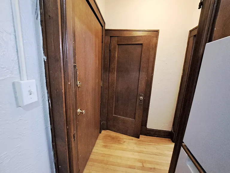 225 Place Apartments — Photo 76