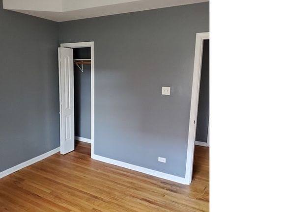 3rd image of 705 E 62nd St #3W
