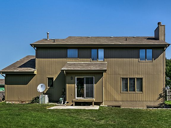3rd image of 9029 Bayberry Cir