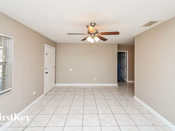 3rd image of 7429 Lakeshore Dr