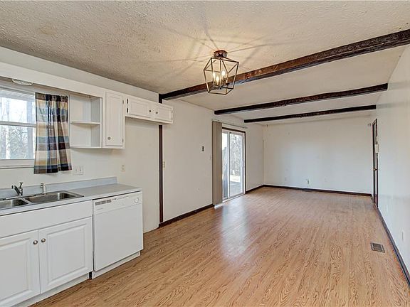 4th image of 3308 N Eastbrooke Ct