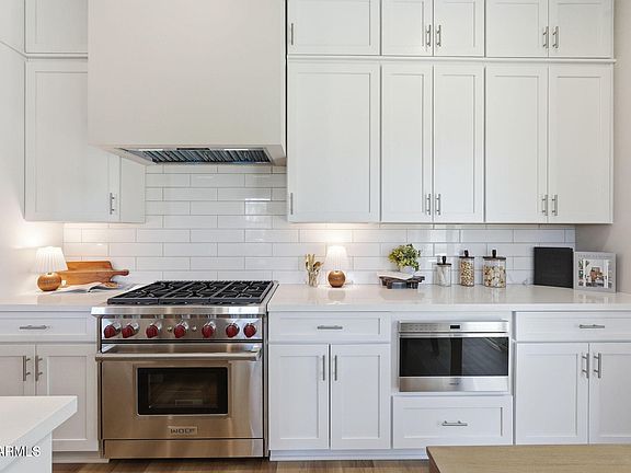 5th image of 129 W WILLO Court