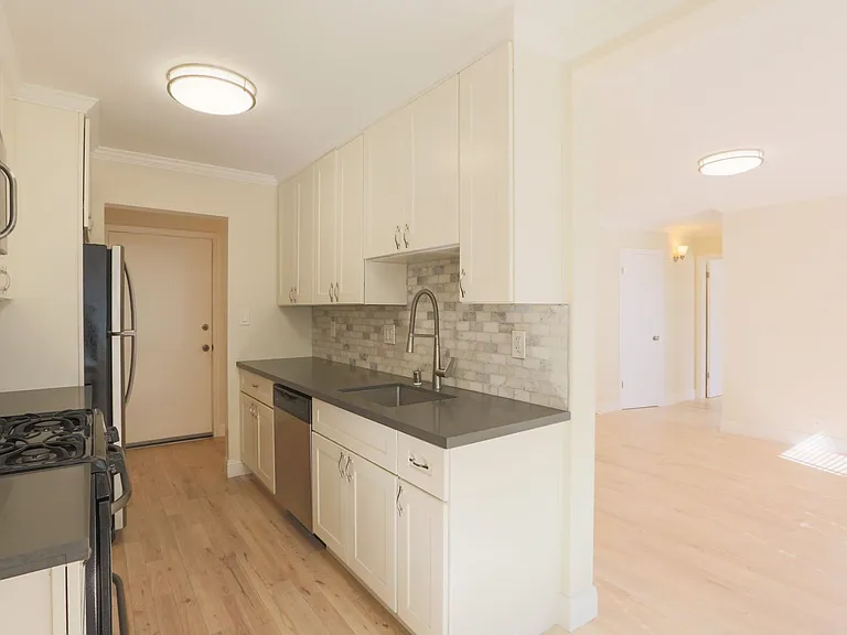 400 Orange St #205 — Photo 9