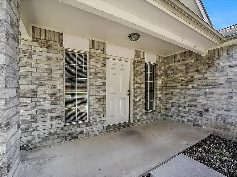 6222 Cottage Pines Dr — Photo 3