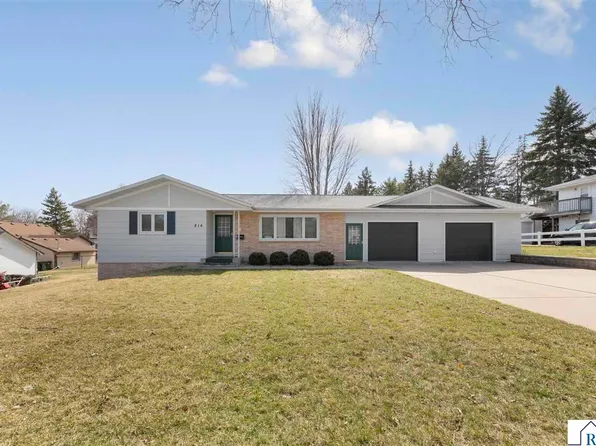 814 W Skaro Ave, Saint Peter, MN 56082