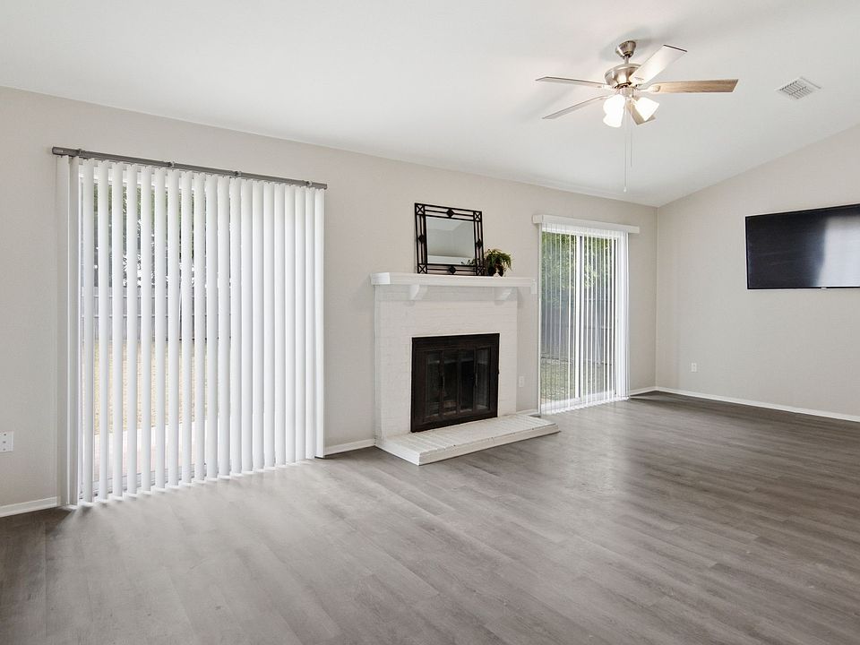 1st image of 3909 Dogwood Ct