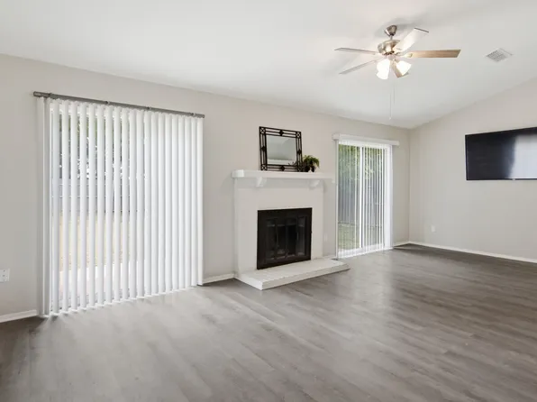 3909 Dogwood Ct, Fort Worth, TX 76137