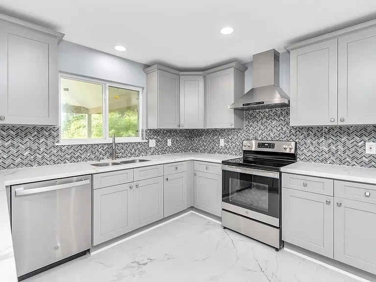 2826 W FM 1462 — Photo 22