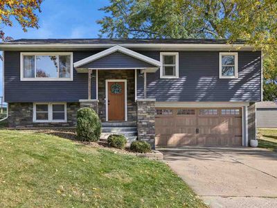 112 Circle Dr, Williamsburg, IA, 52361