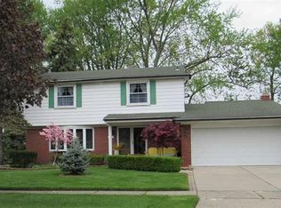 11165 Charles Dr, Warren, MI