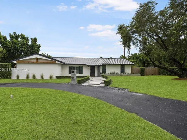 8705 SW 176th St, Palmetto Bay, FL 33157