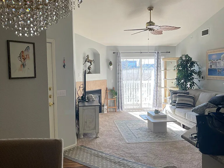 7440 S Blackhawk St #16303 — Photo 3