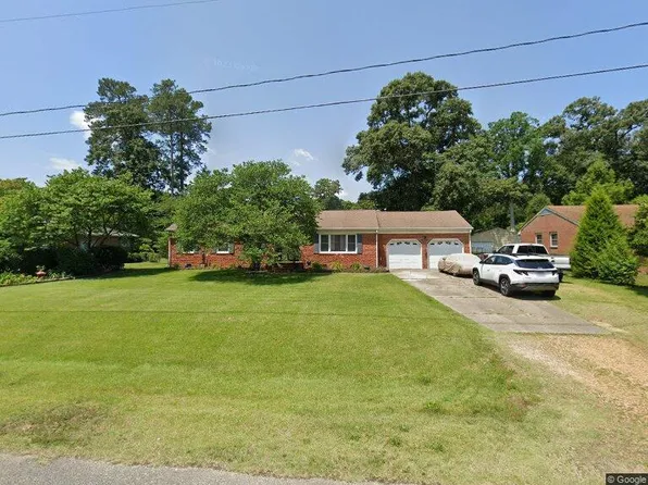 118 Laura Ln, Yorktown, VA 23692