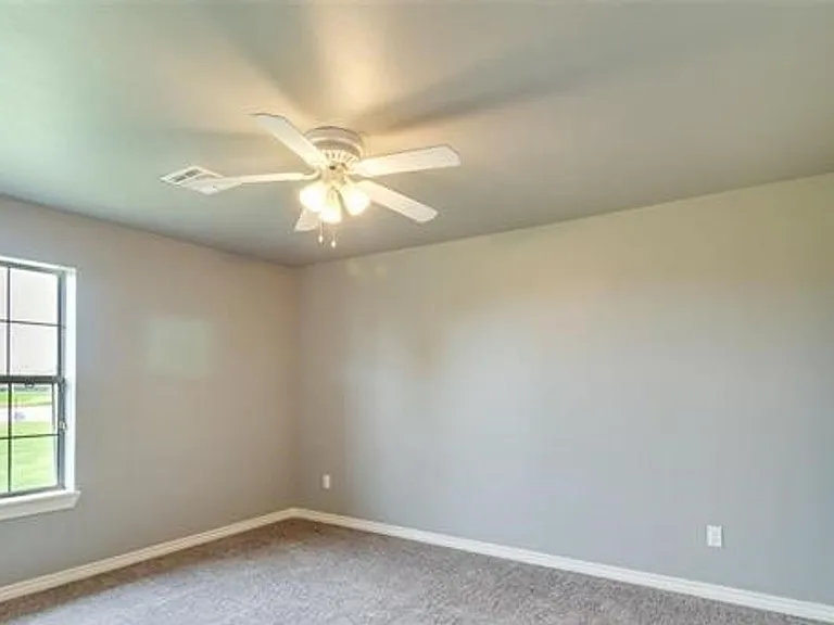 640 SW Dani Ann Ln — Photo 19