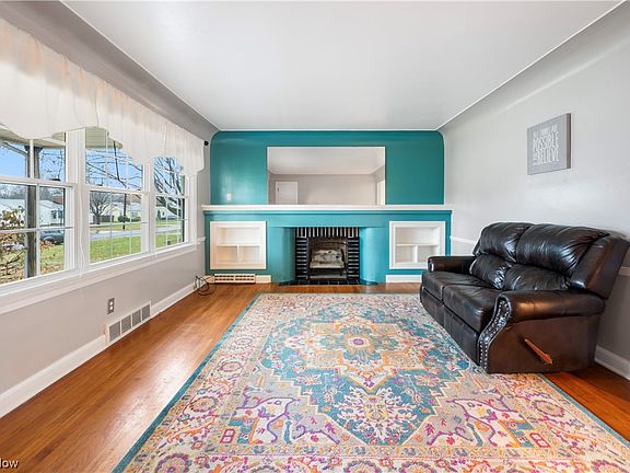 3rd image of 4005 Cascade Dr