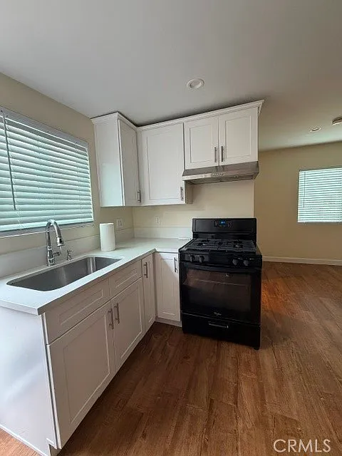 1 bed, 400 sqft, $1,900 — Photo 2