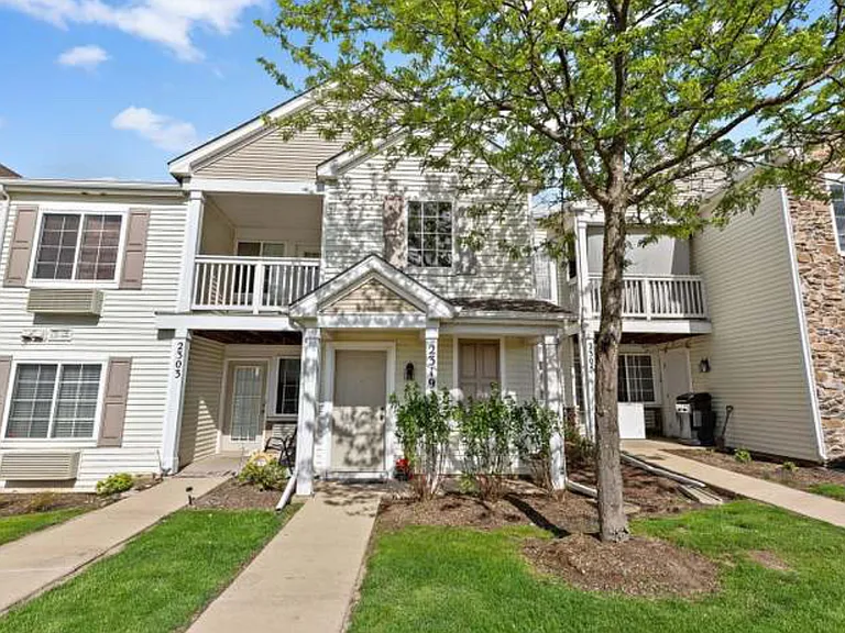 2319 Silverstone Dr — Photo 1