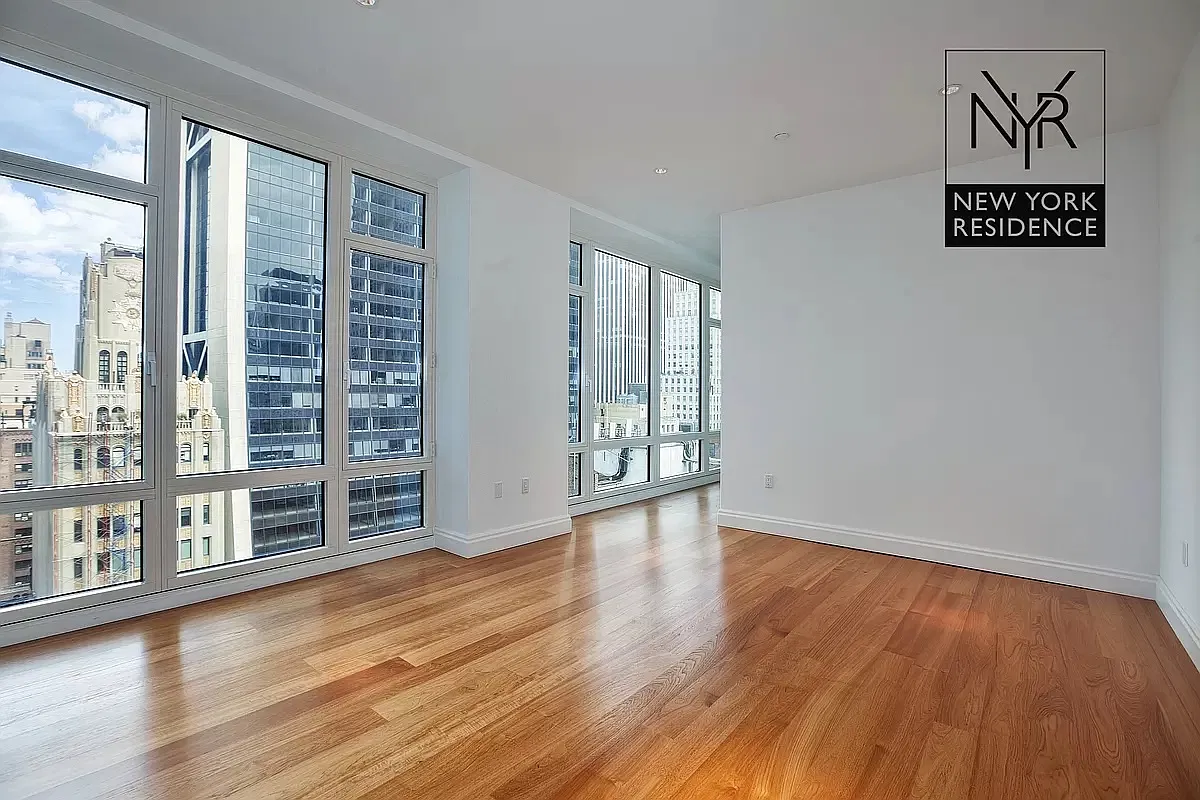 33 West 56th Street — Photo 4