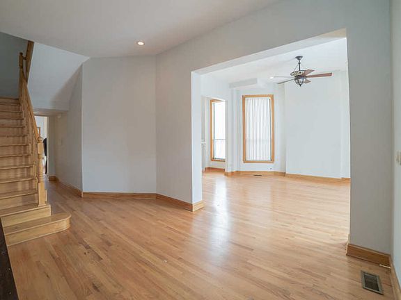 5th image of 4033 S Vincennes Ave