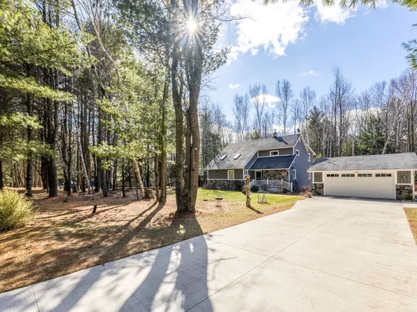 7142 Aitken Rd, Lexington, MI 48450