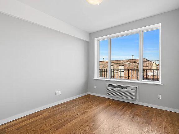 3rd image of 801 Bergen St APT 404