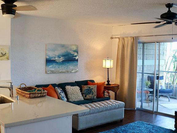 3rd image of 75-6016 Alii Dr APT 118