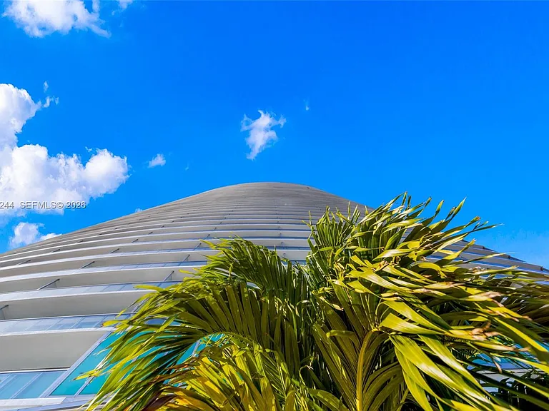 888 Biscayne Blvd #3907 — Photo 46