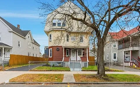 3 bed, 1200 sqft, $1,850 — Photo 2