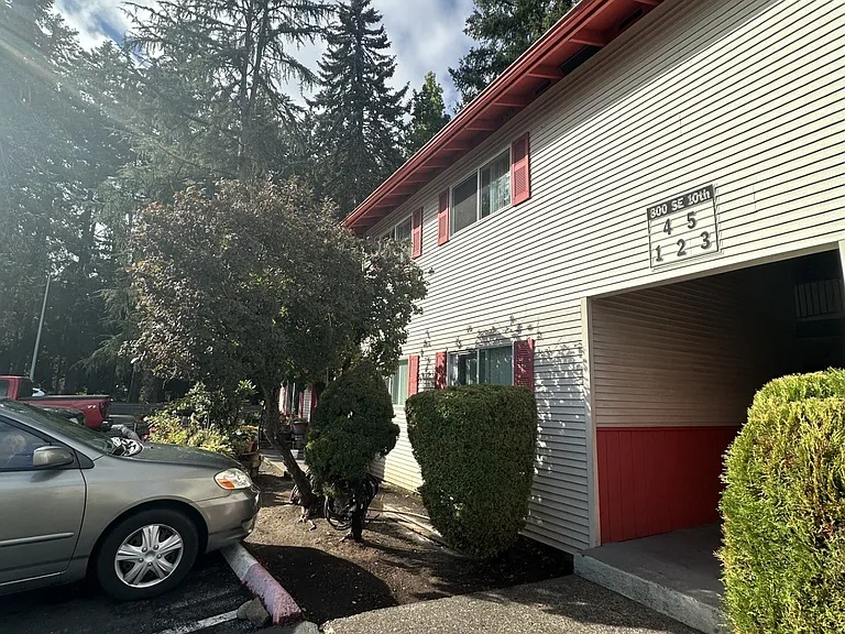 Parkview Apartments — Photo 14