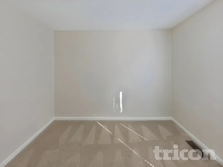 2026 Trowbridge Ct — Photo 13