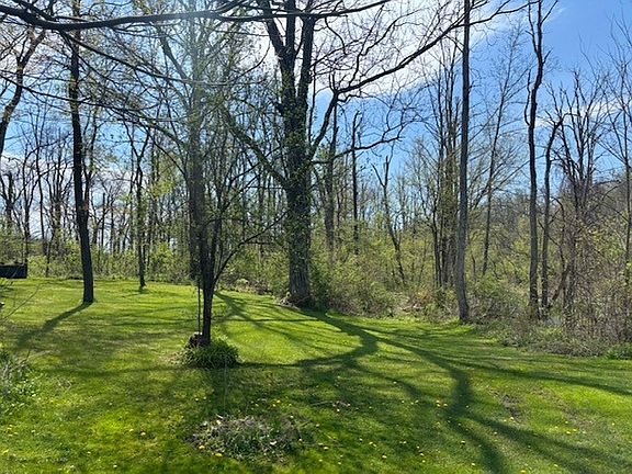 4th image of 614 Owego Rd