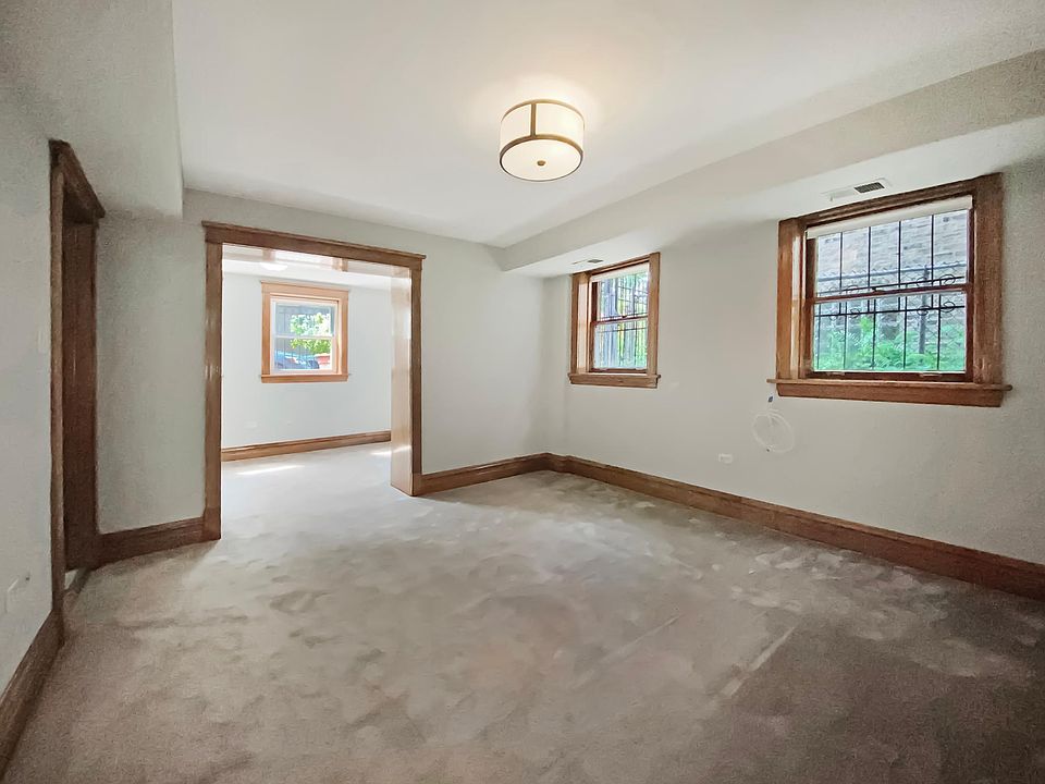 1st image of 2503 N Sacramento Ave