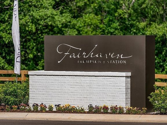 2nd image of 5004 Fairhaven Cir