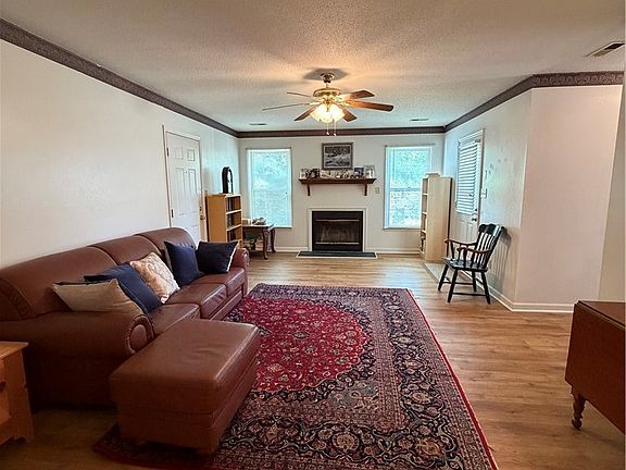 5th image of 1132 Hoke Loop Rd