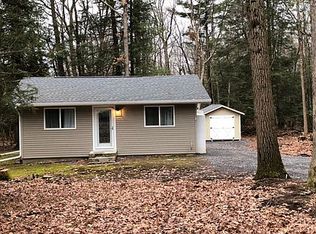 41 Clubhouse Dr, Albrightsville, PA 18210