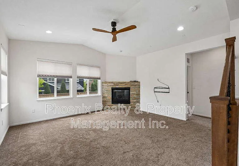 1417 Lander Ln — Photo 3