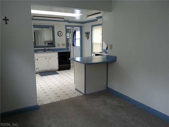 3rd image of 620 Dudley Ave