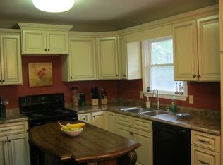 6948 Love Ln, Hixson, TN 37343