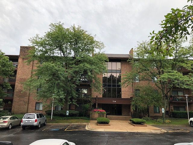 1st image of 714 Walnut Dr APT 104