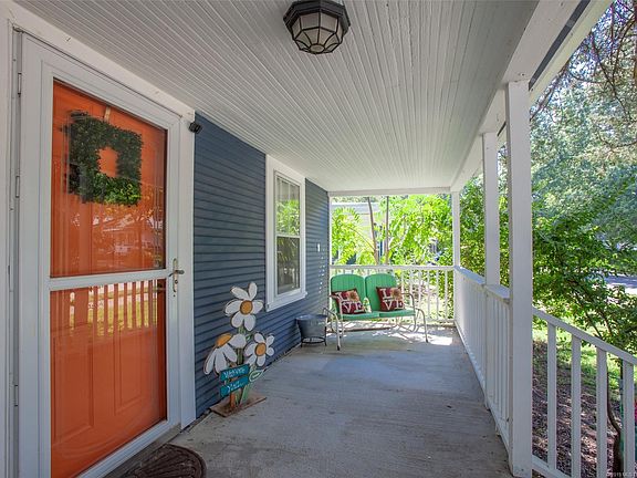 5th image of 322 N Lavira Ave