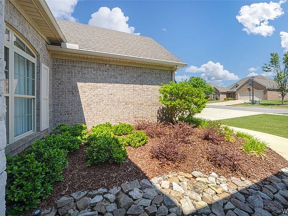 4th image of 11424 Dyer Ln