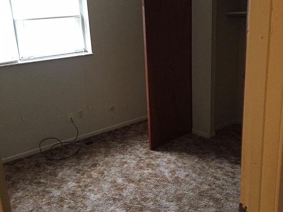 5th image of 6883 Emerald Ave