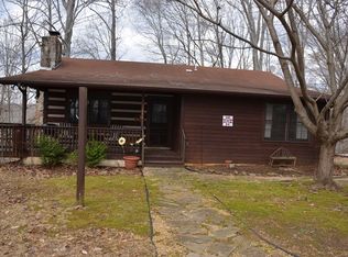 112 Sioux Ln, Byrdstown, TN 38549