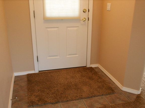3rd image of 875 Canyon Park